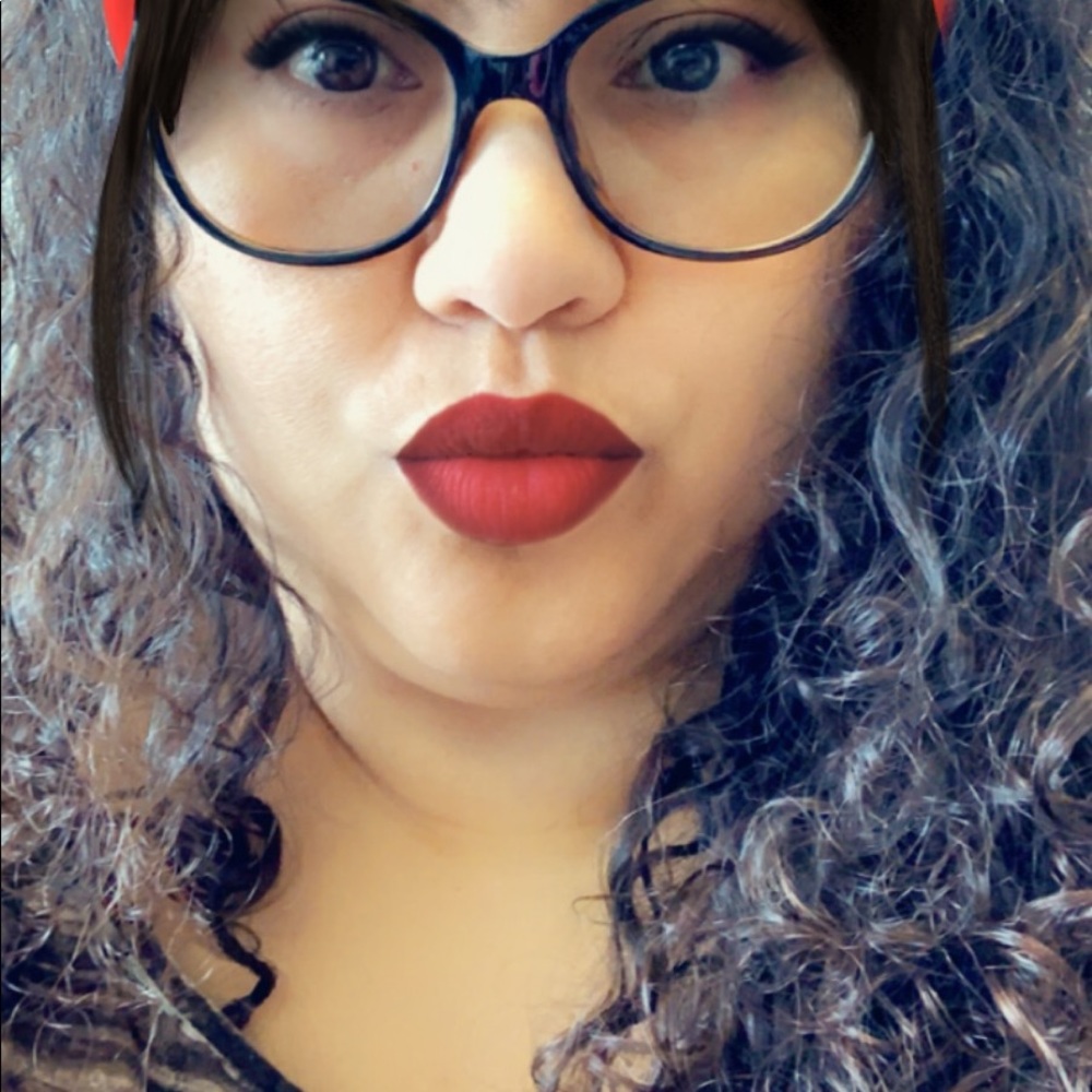 Meet your Posher, Joette